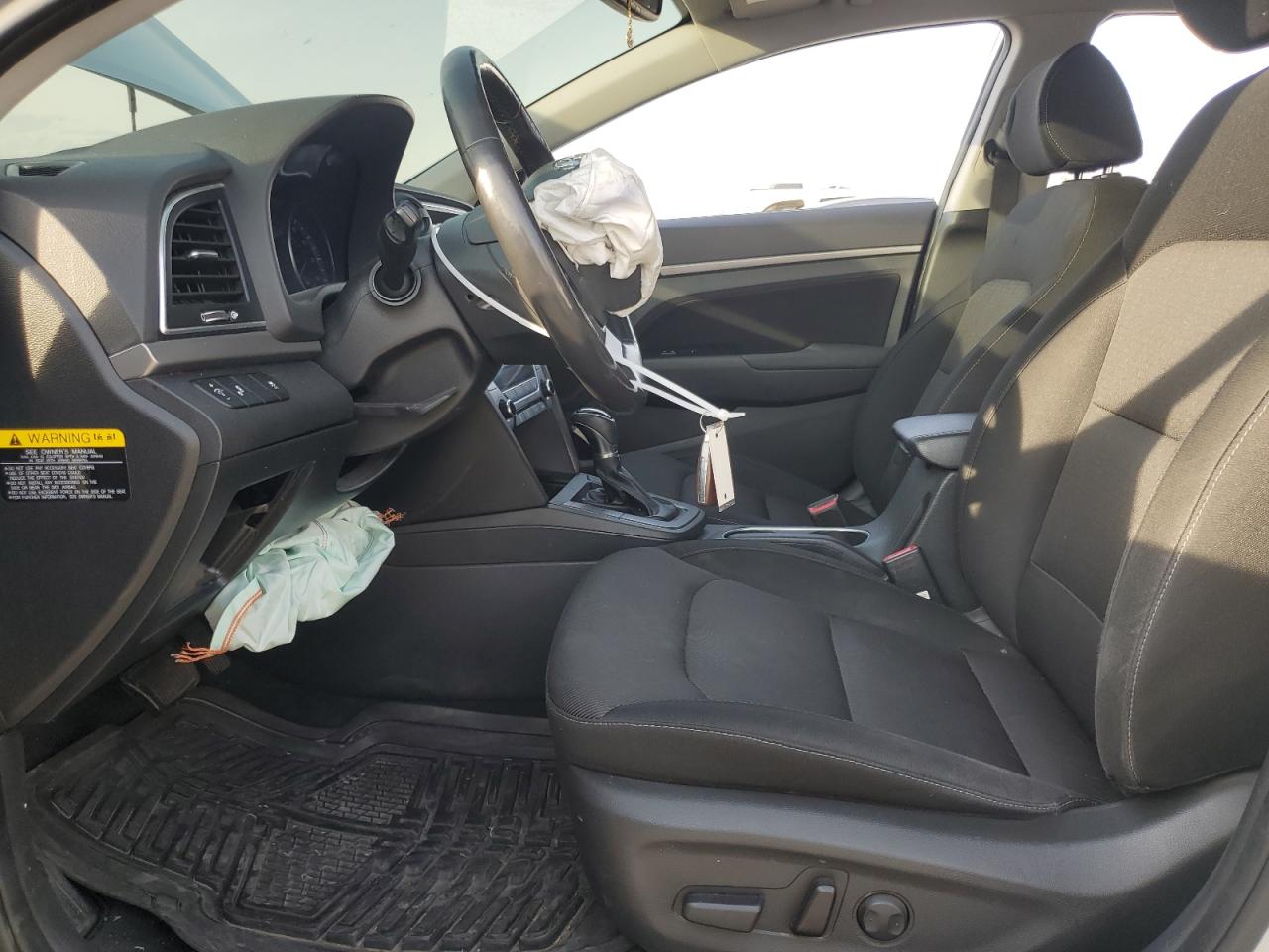 2017 Hyundai Elantra - Image 7