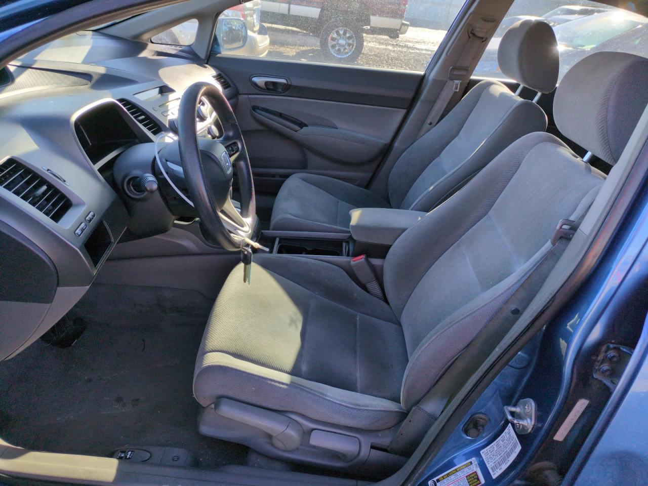 2009 Honda Civic Lx VIN: 1HGFA165X9L008068 Lot: 87330204