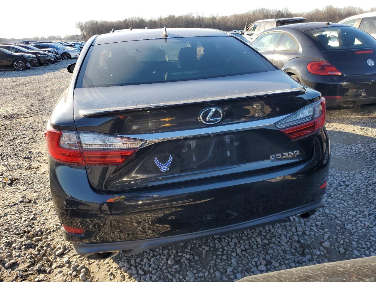 2017 Lexus ES - Image 6