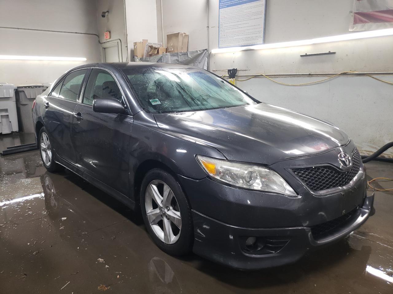 2011 Toyota Camry - Image 4