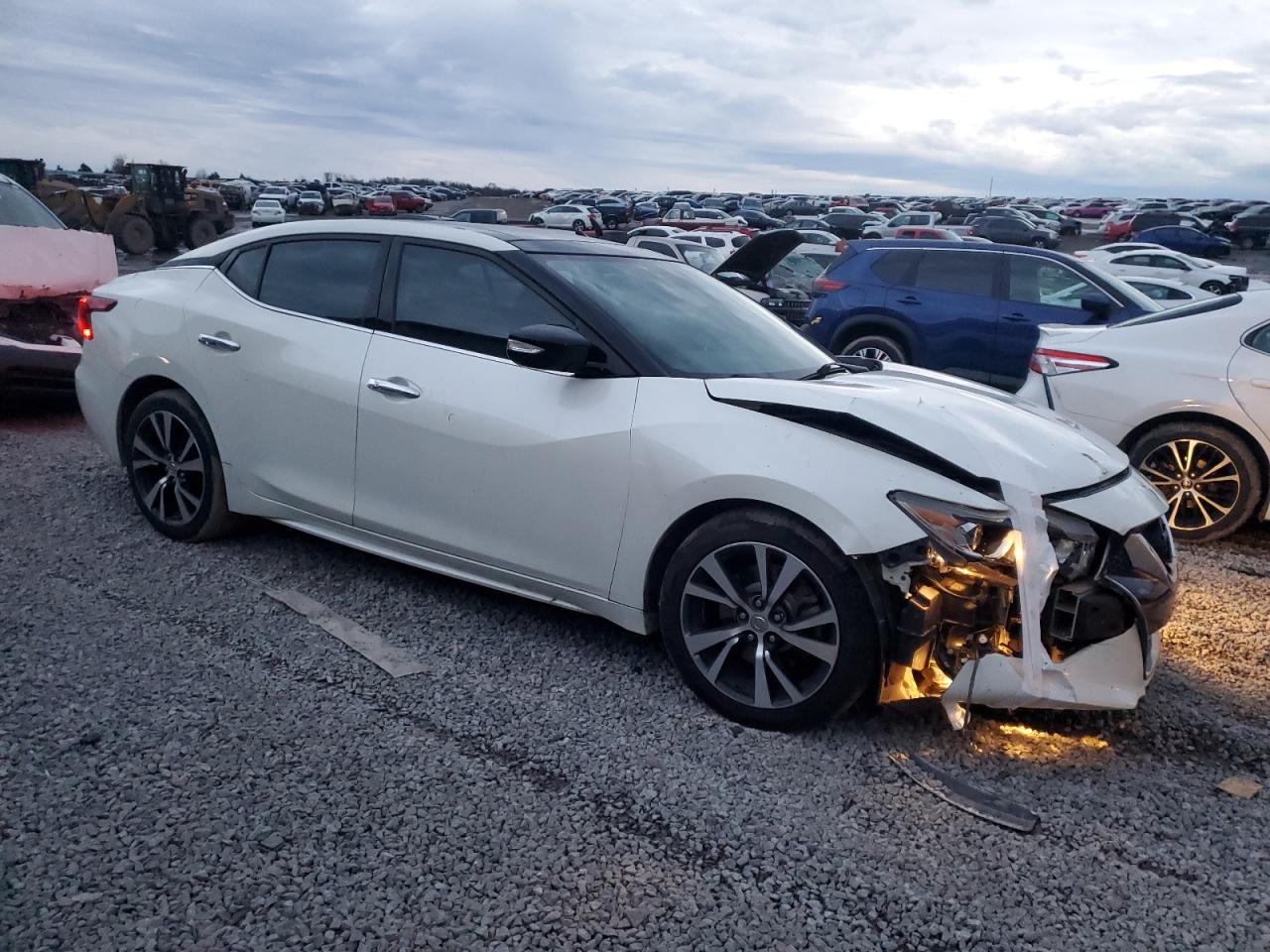2016 Nissan Maxima - Image 4