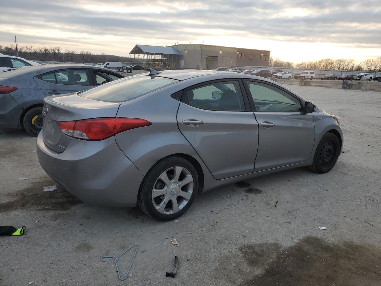 2013 Hyundai Elantra - Image 3