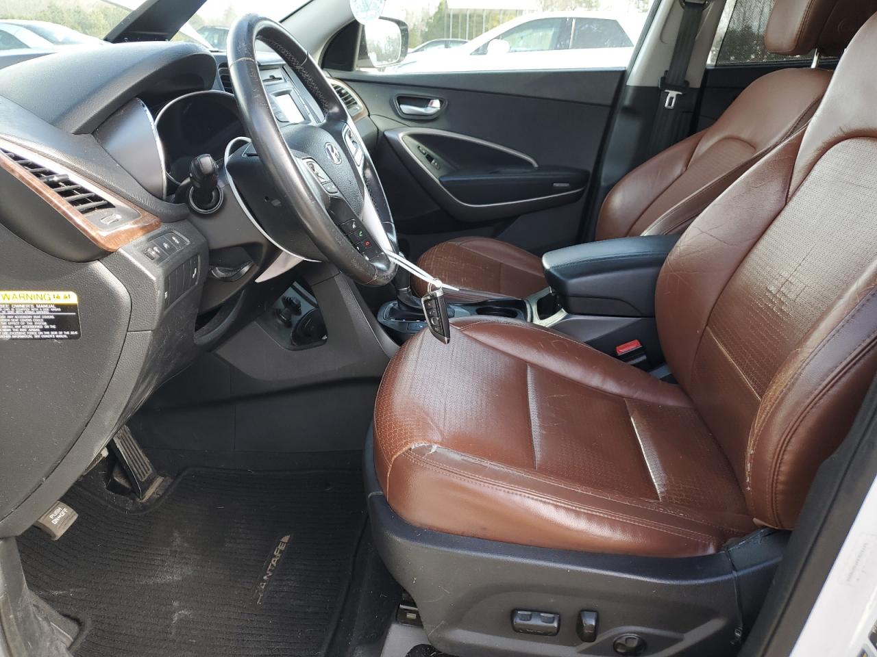 2015 Hyundai Santa Fe - Image 7