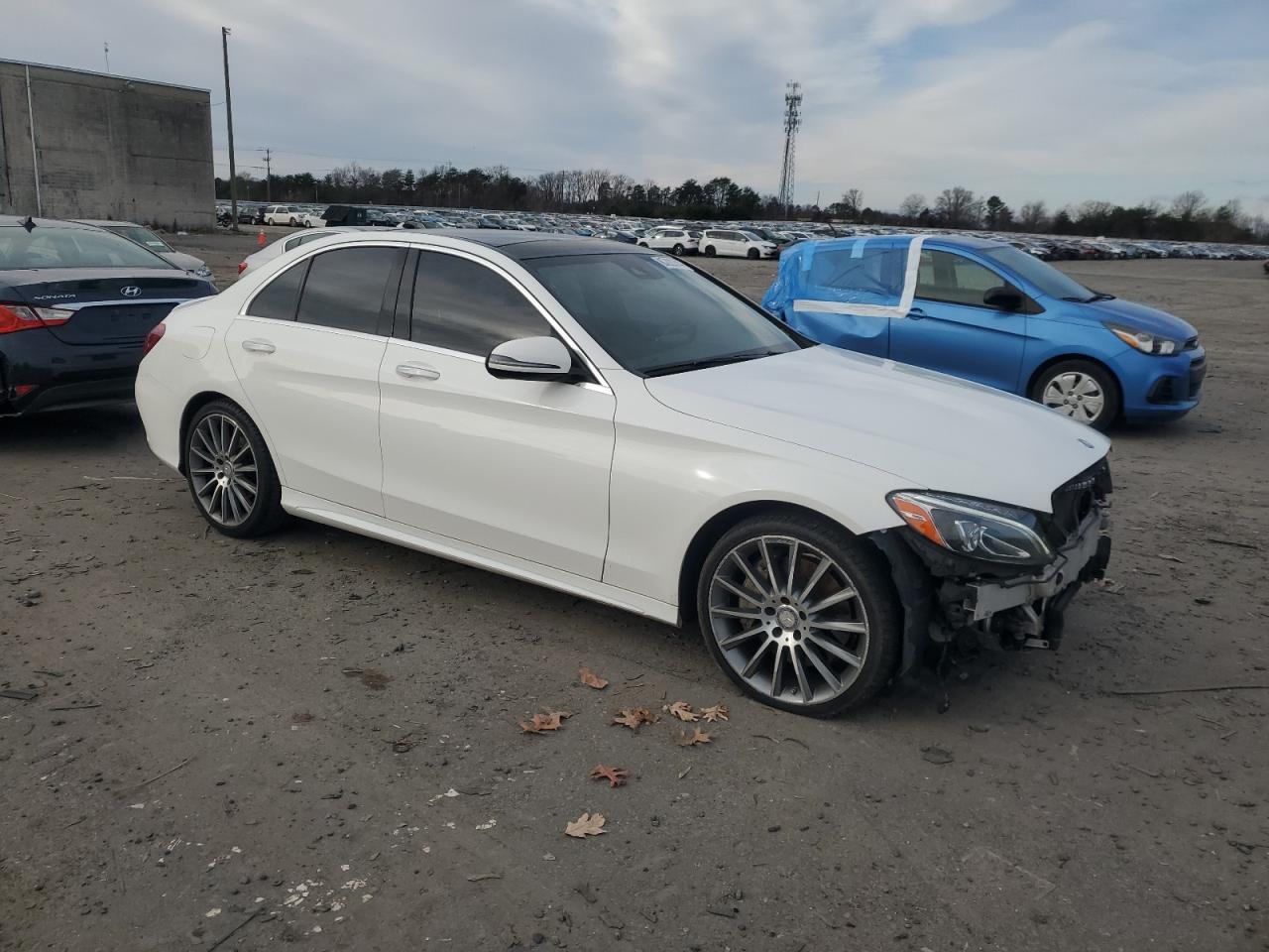 VIN 55SWF4KB9GU136443 2016 MERCEDES-BENZ C-CLASS no.4