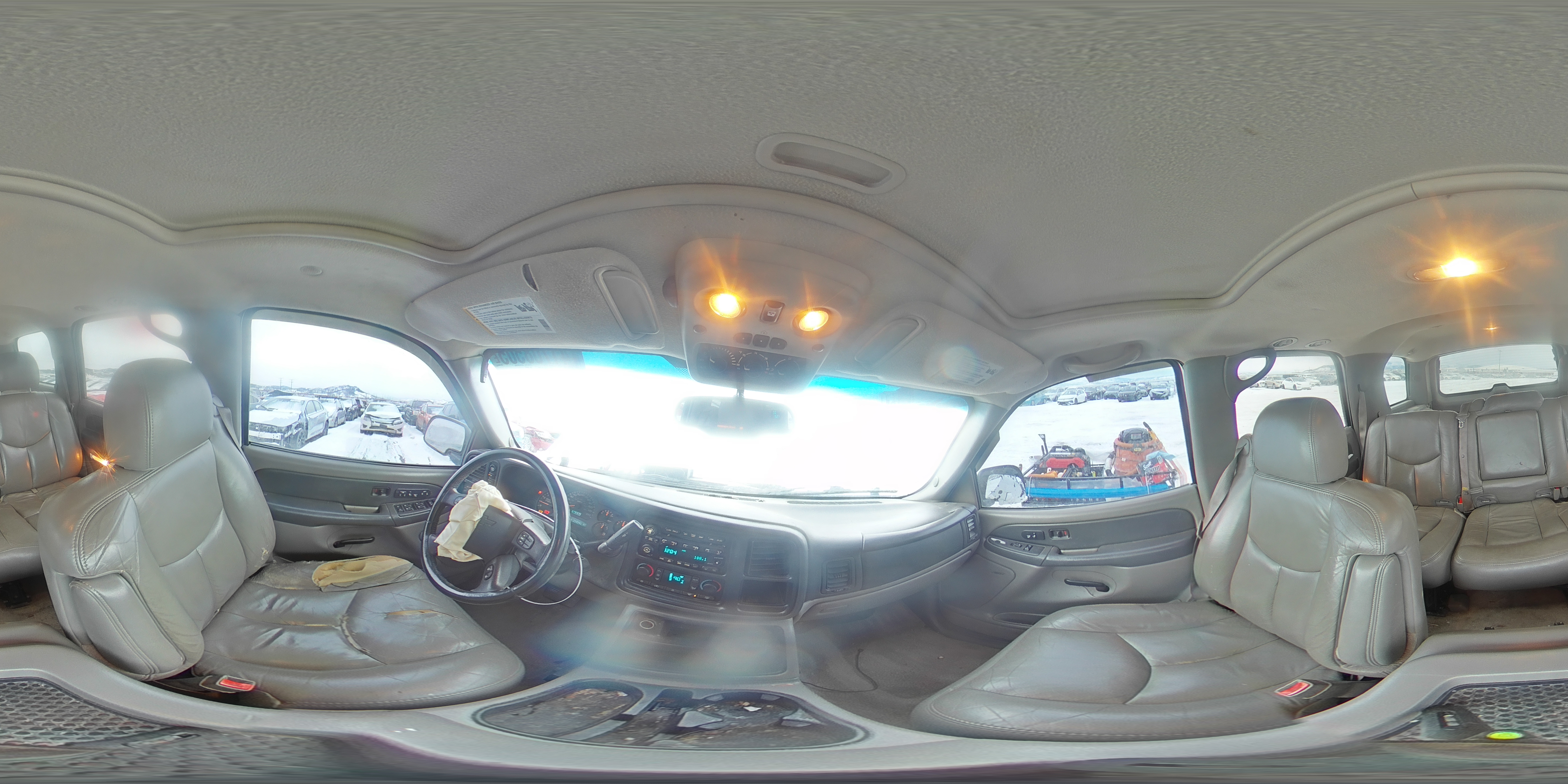 2003 Chevrolet Tahoe - Image 13