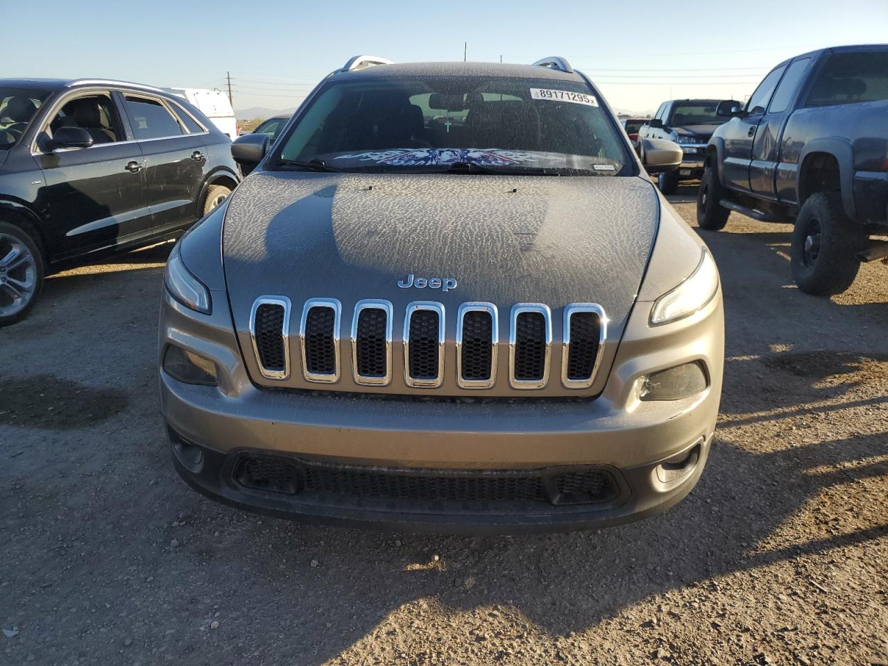 2017 Jeep Grand Cherokee - Image 5