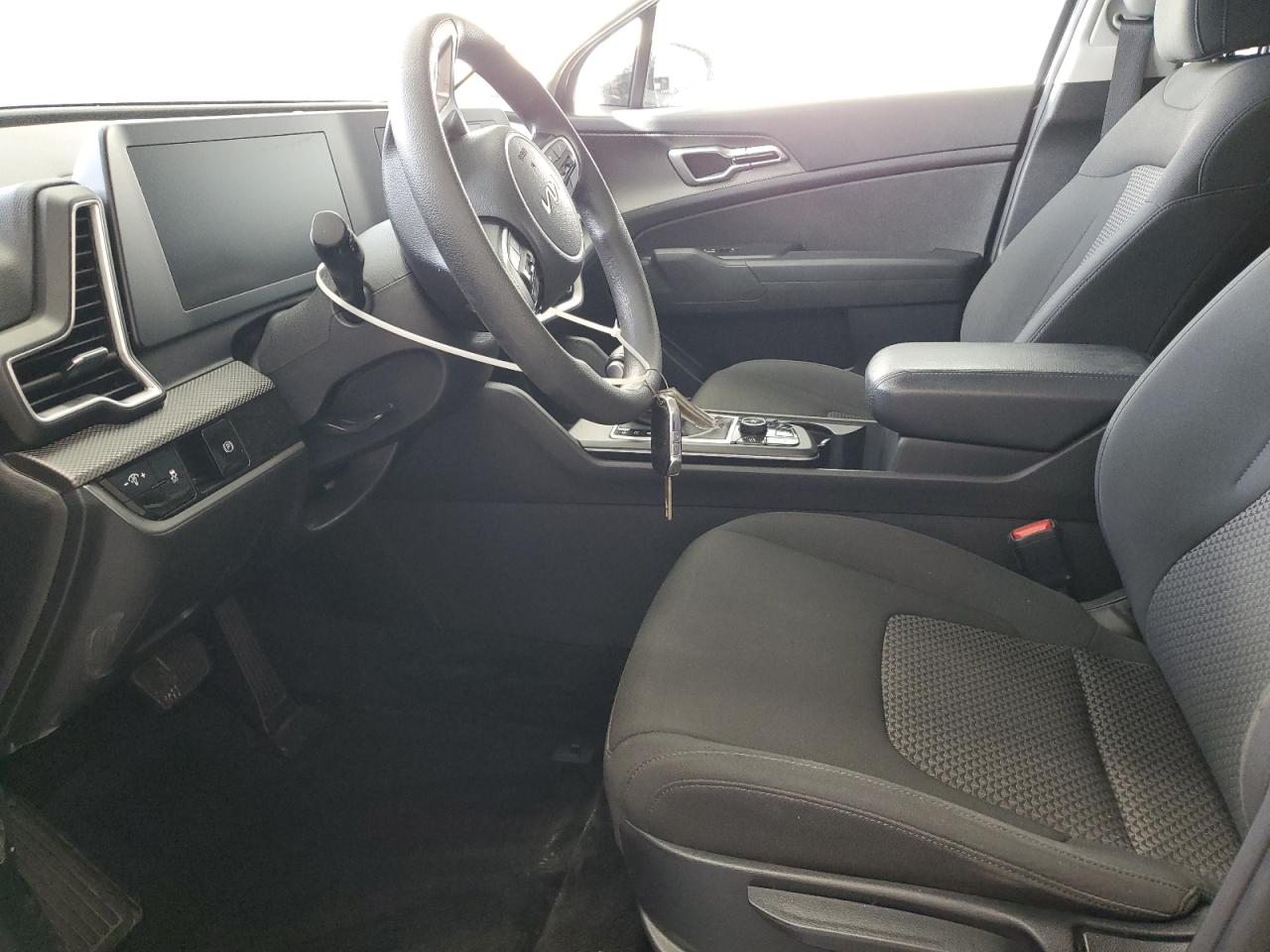 2023 Kia Sportage - Image 7