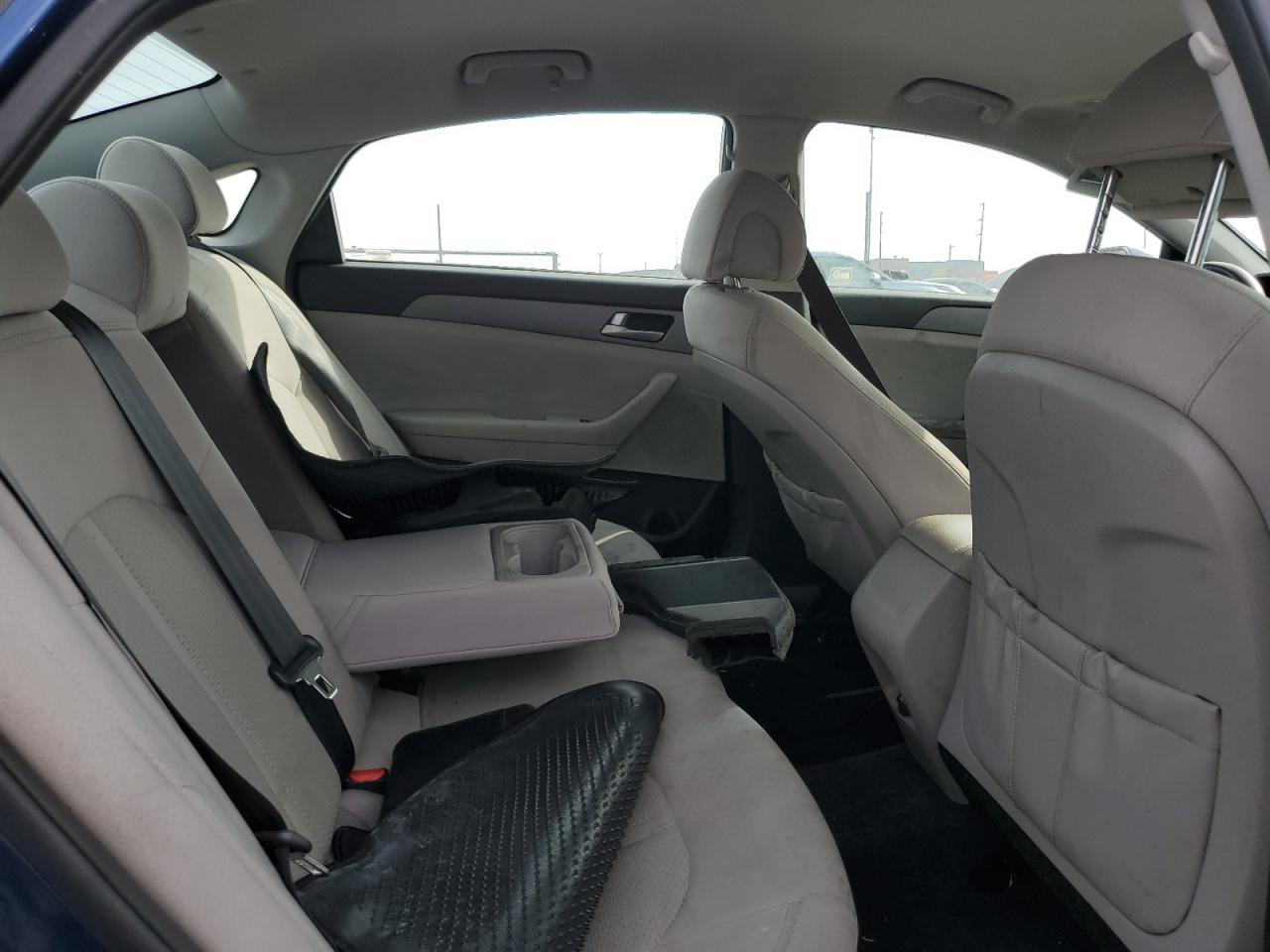 2016 Hyundai Sonata - Image 10