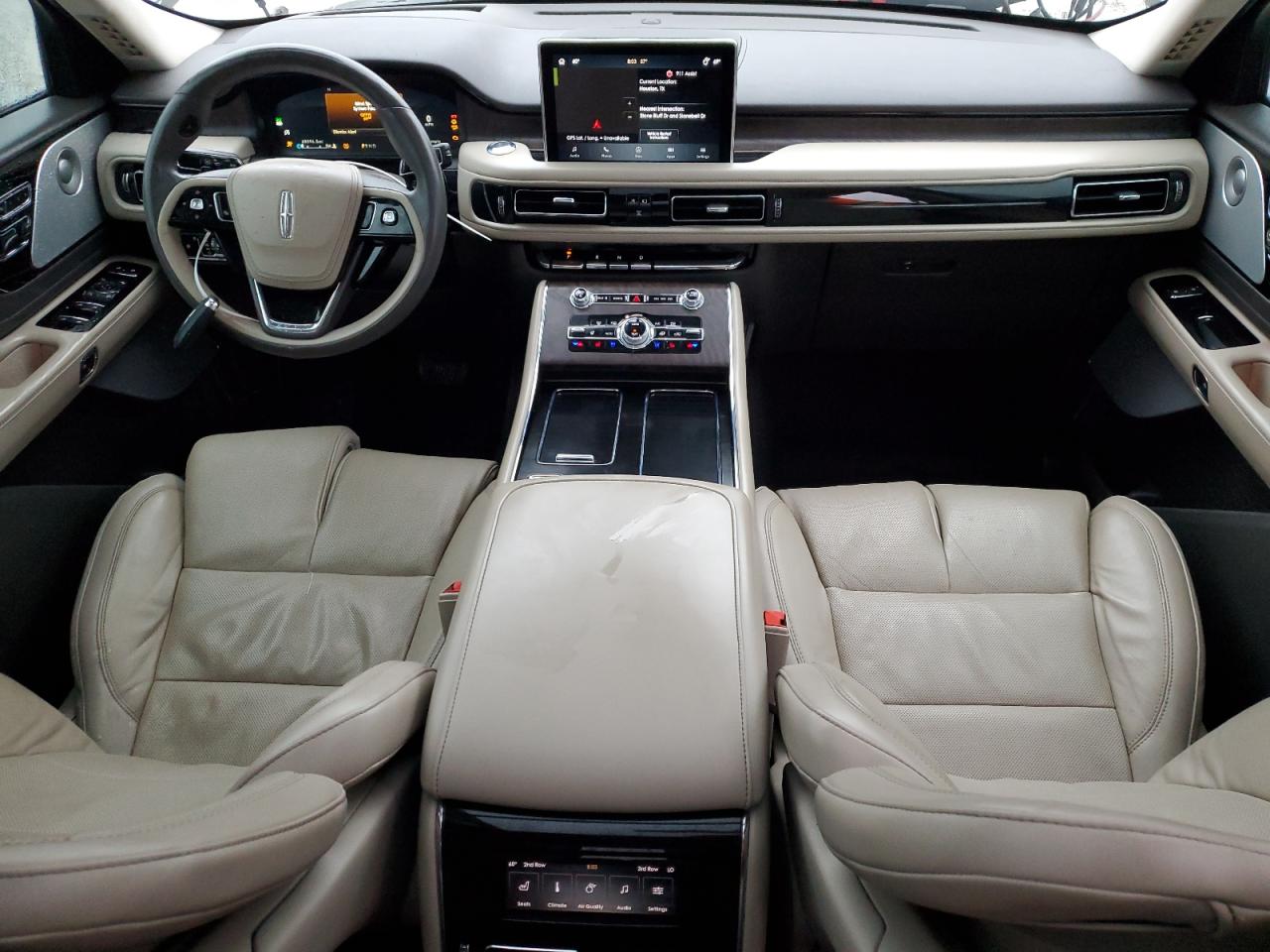 2021 Lincoln Aviator - Image 8