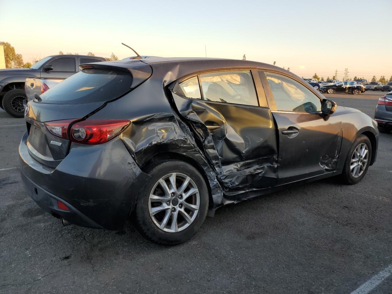 2016 Mazda 3 - Image 3