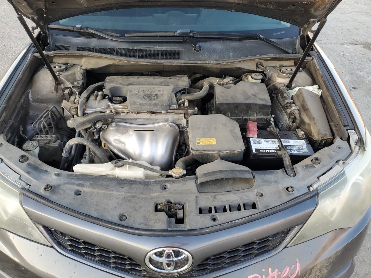 2014 Toyota Camry - Image 11