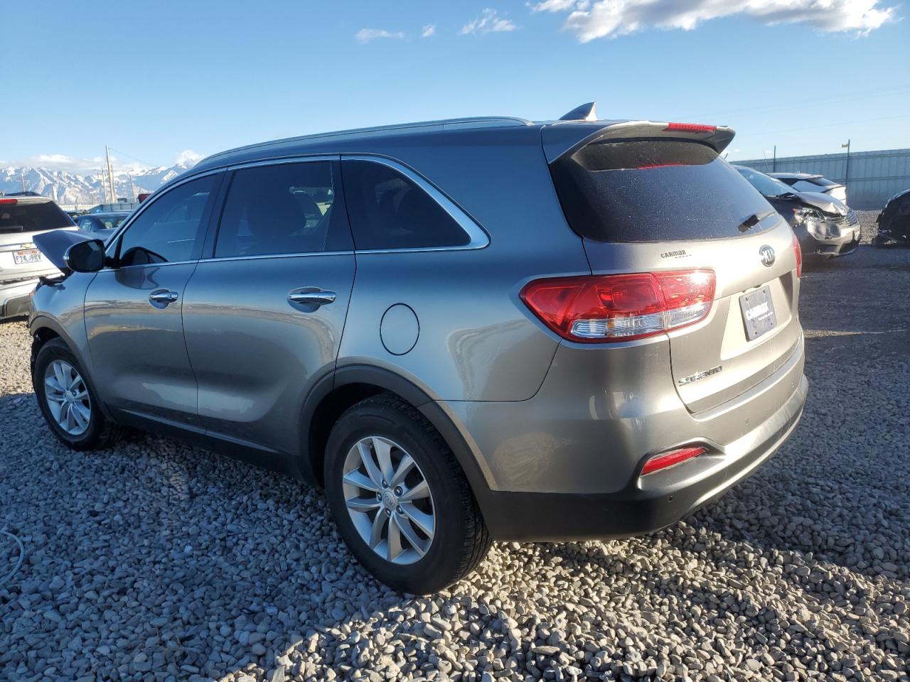 2016 Kia Sorento - Image 2