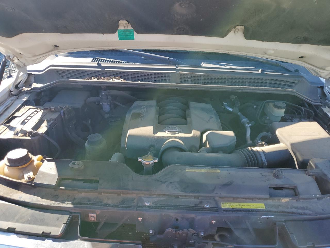2004 Nissan Titan - Image 11