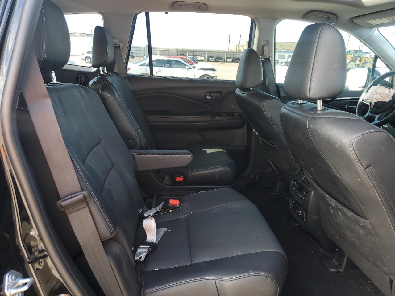 2022 Honda Pilot - Image 11