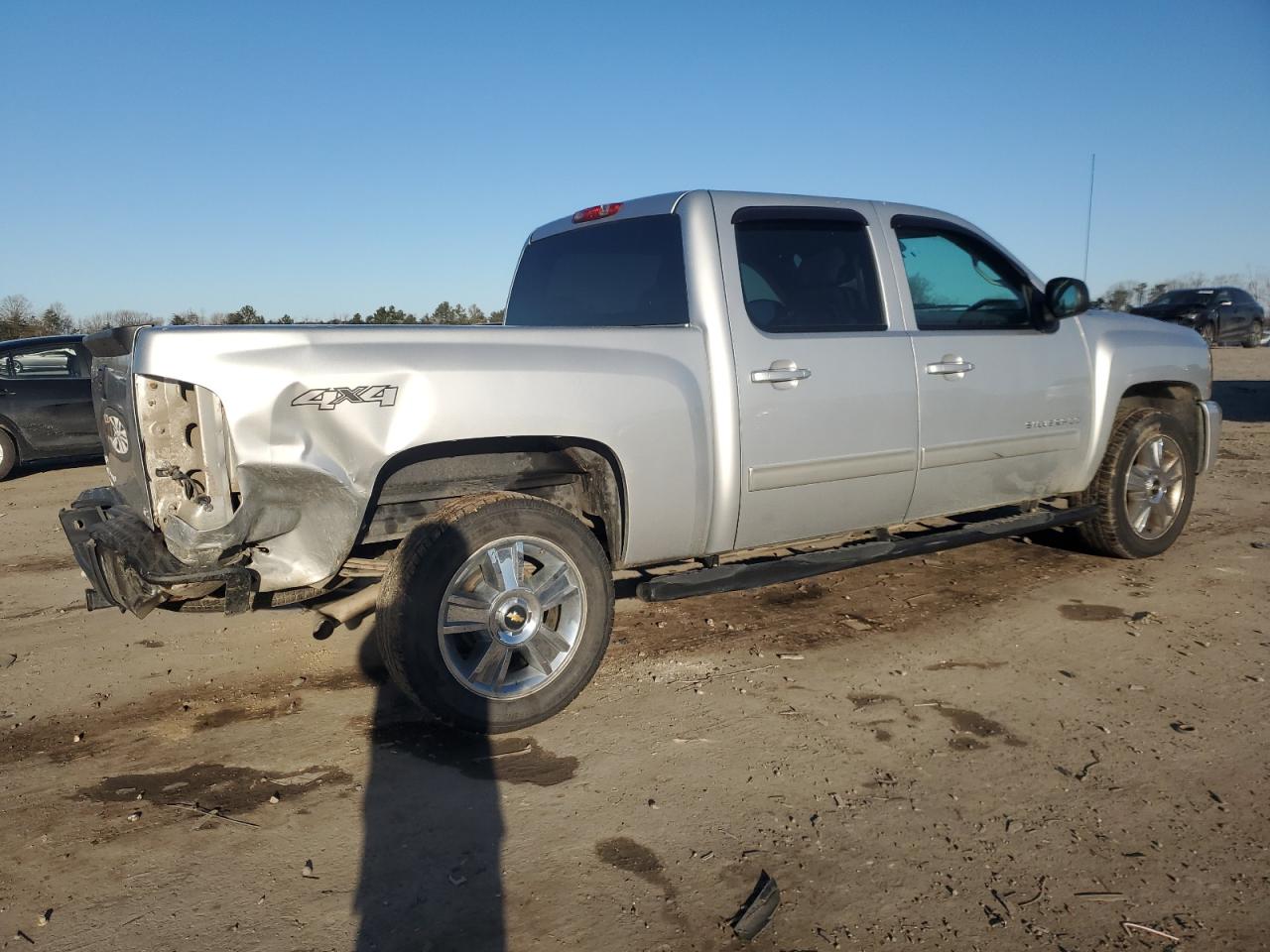 2012 Chevrolet Silverado - Image 3