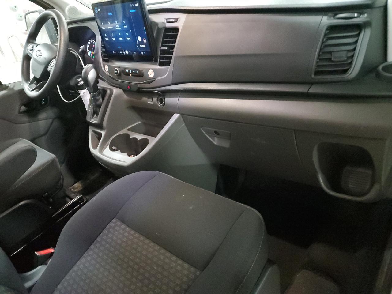 2022 Ford Transit - Image 8