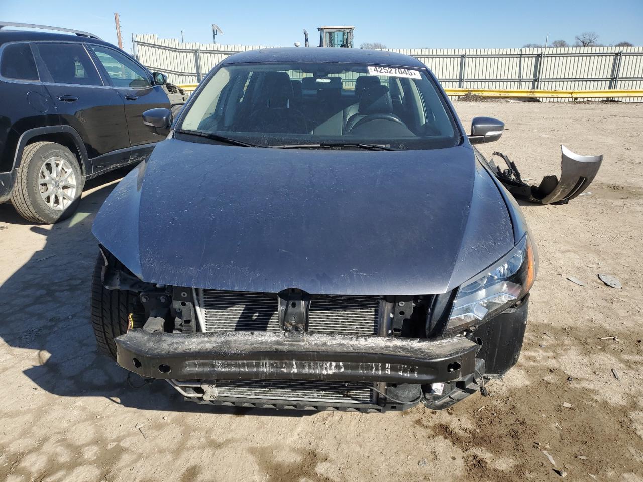 2015 Volkswagen Passat - Image 5