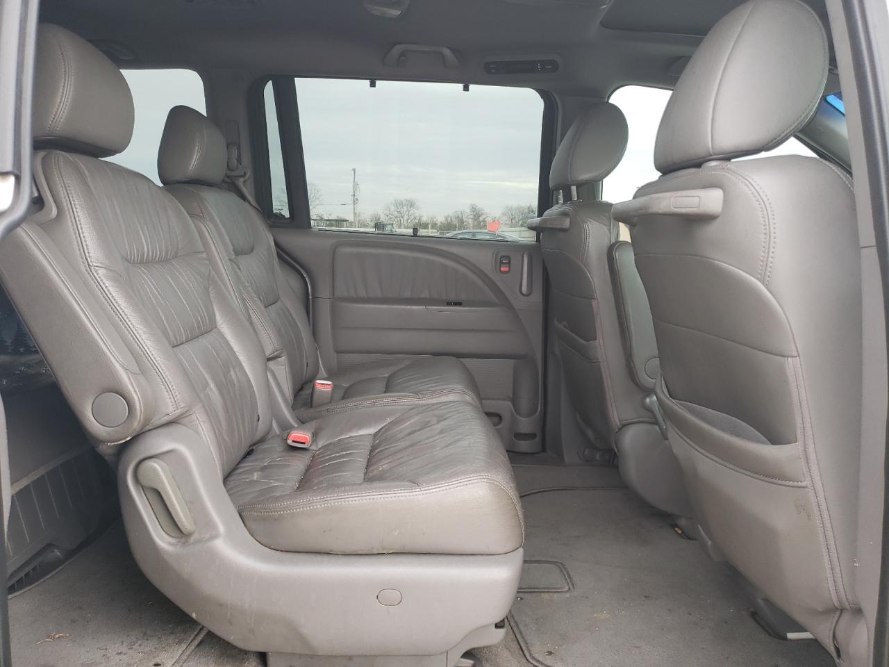2008 Honda Odyssey - Image 11