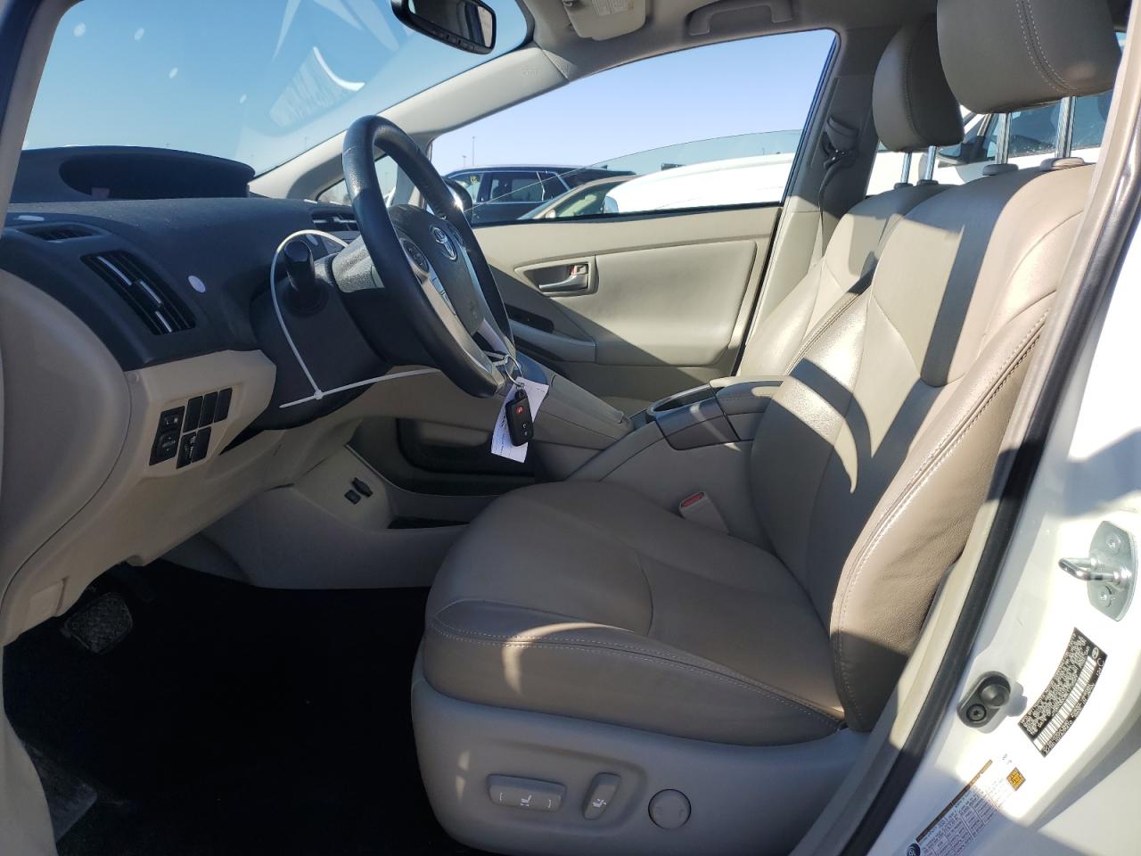 2014 Toyota Prius - Image 7