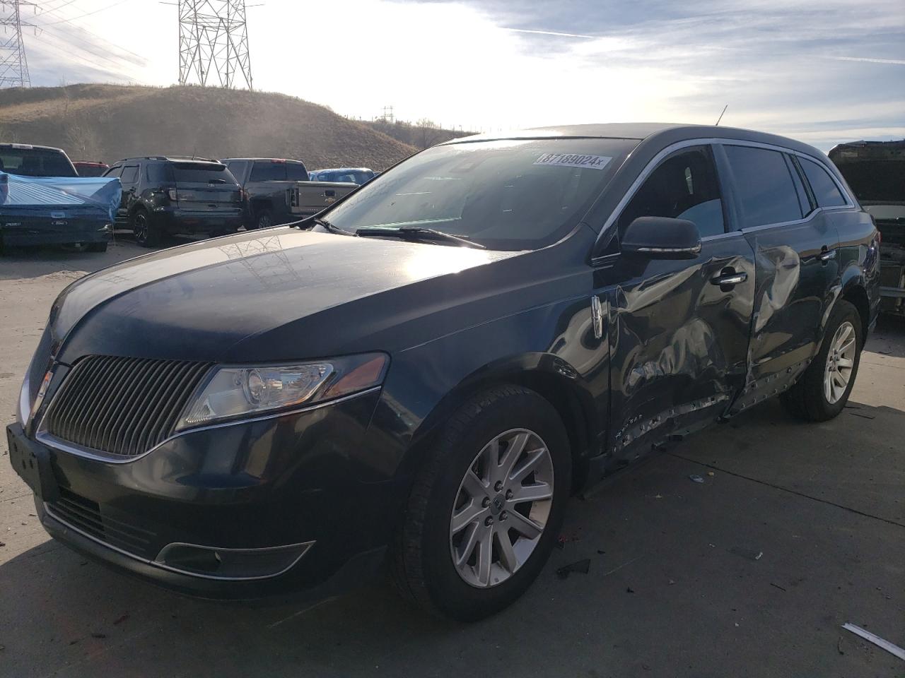 VIN 2LMHJ5NK0FBL03357 2015 LINCOLN MKT no.1