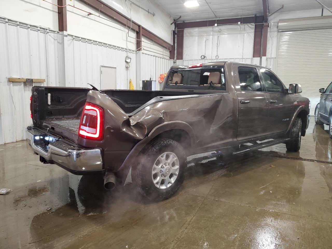 2019 RAM 3500 - Image 3