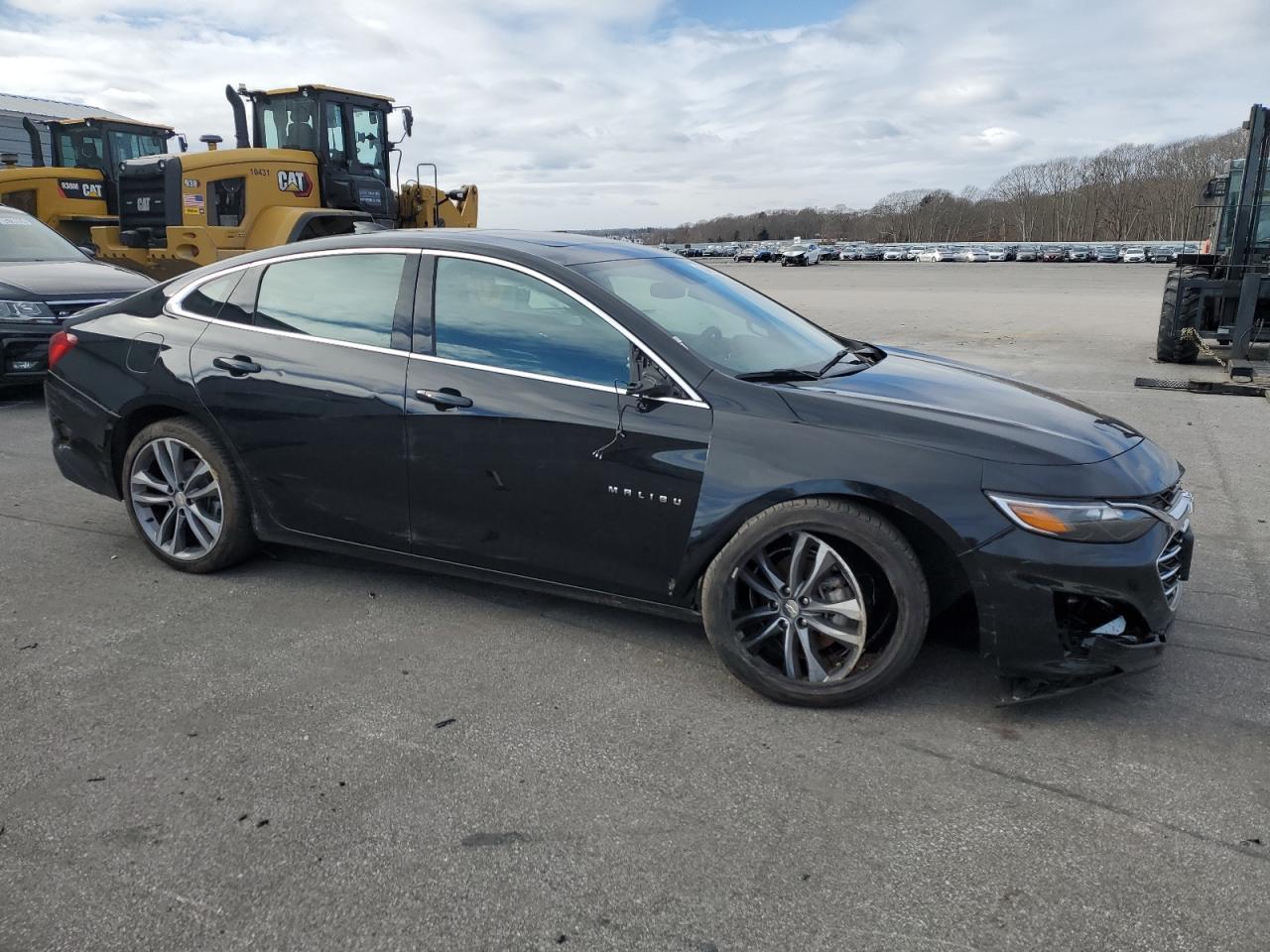 2023 Chevrolet Malibu - Image 4