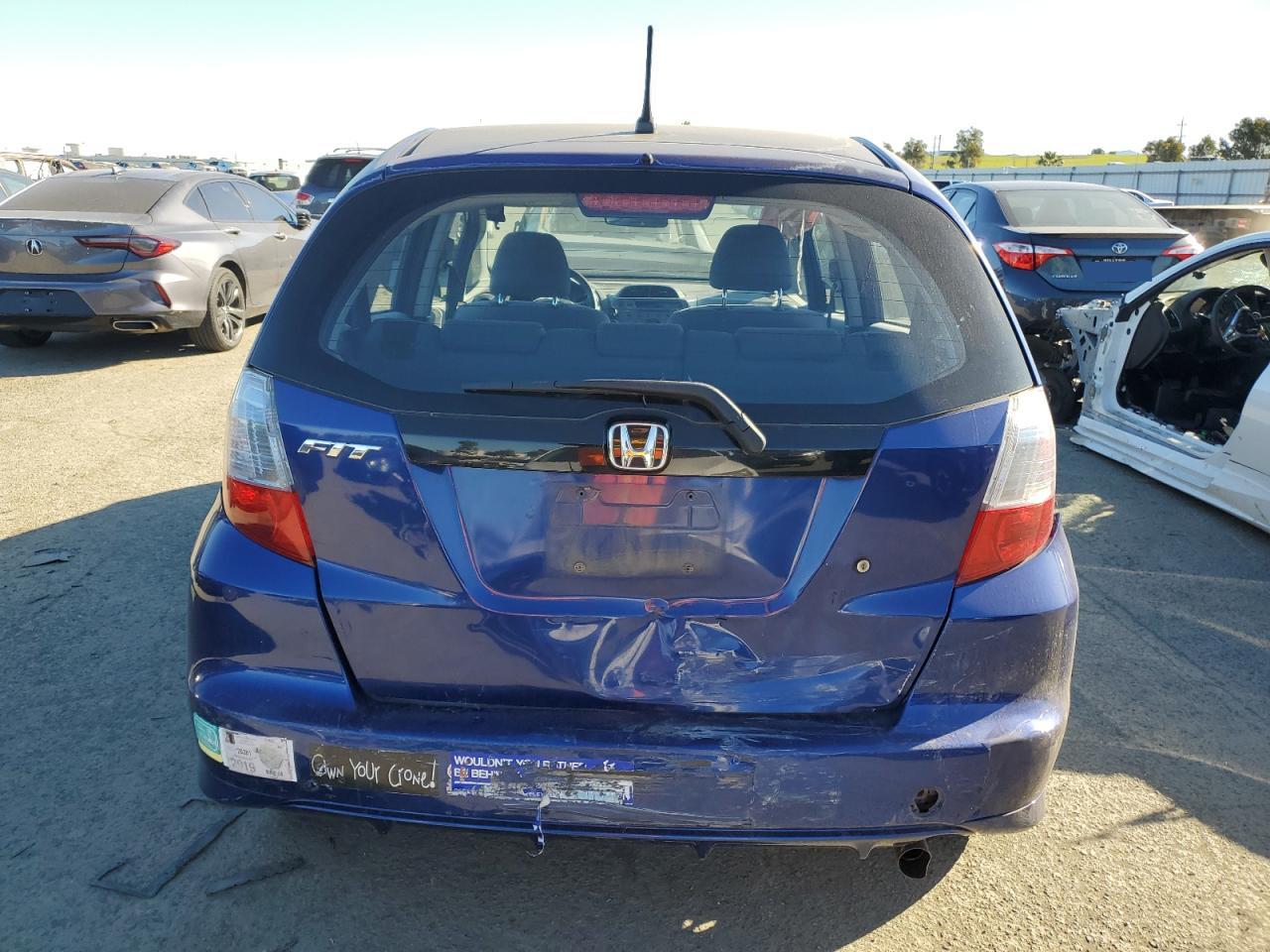 2010 Honda Fit - Image 6