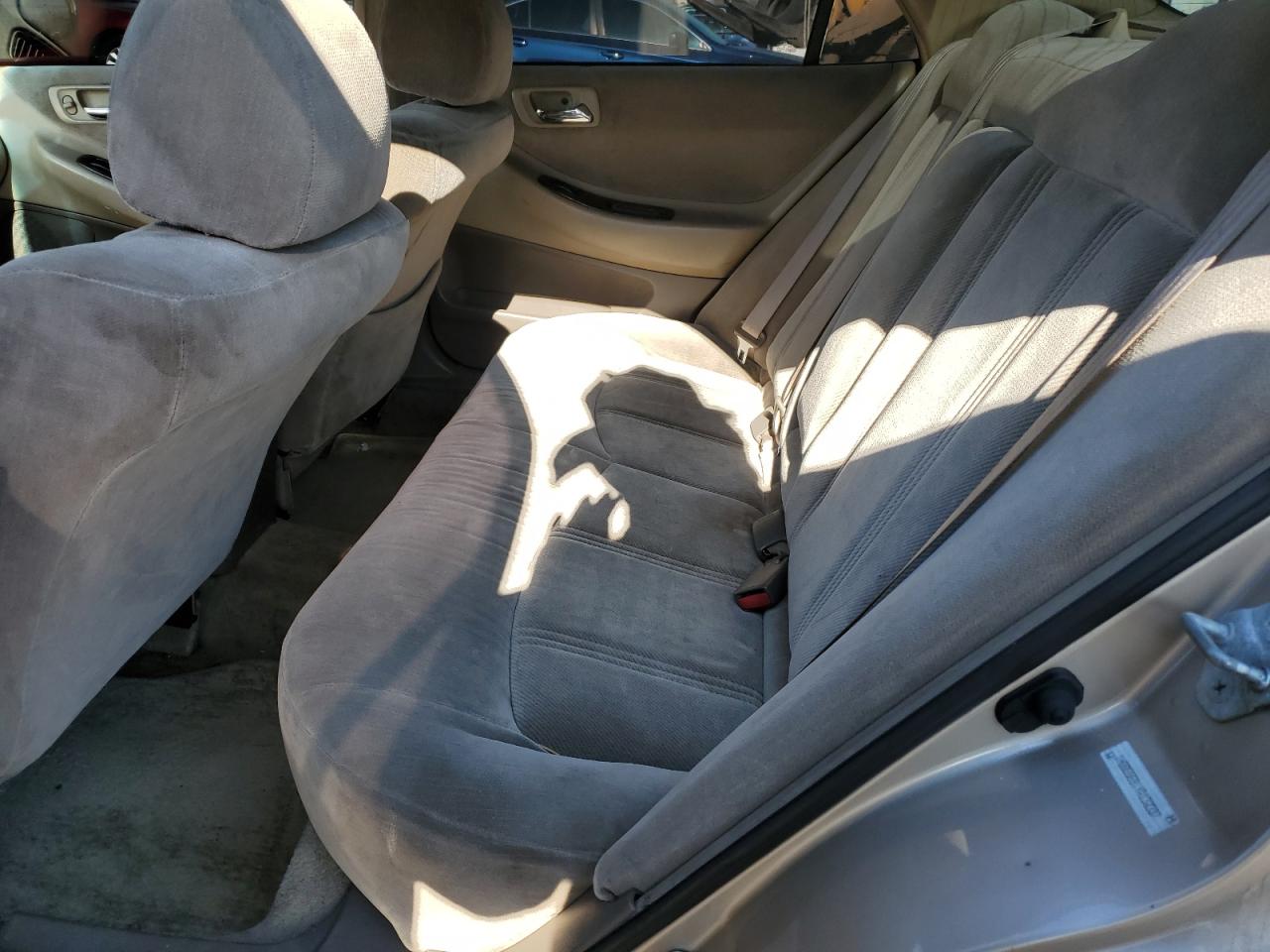 2000 Honda Accord - Image 10