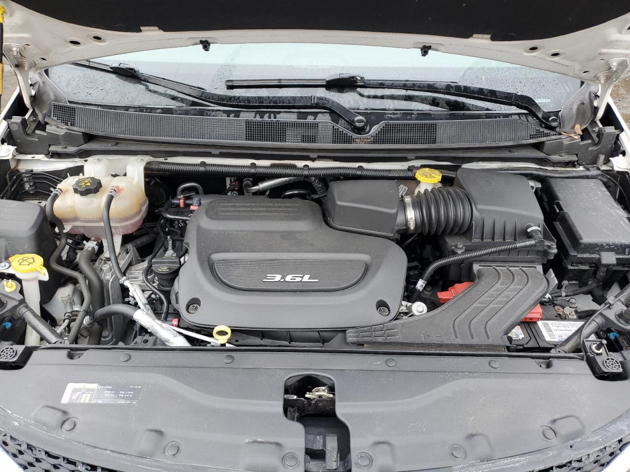 2018 Chrysler Pacifica - Image 12