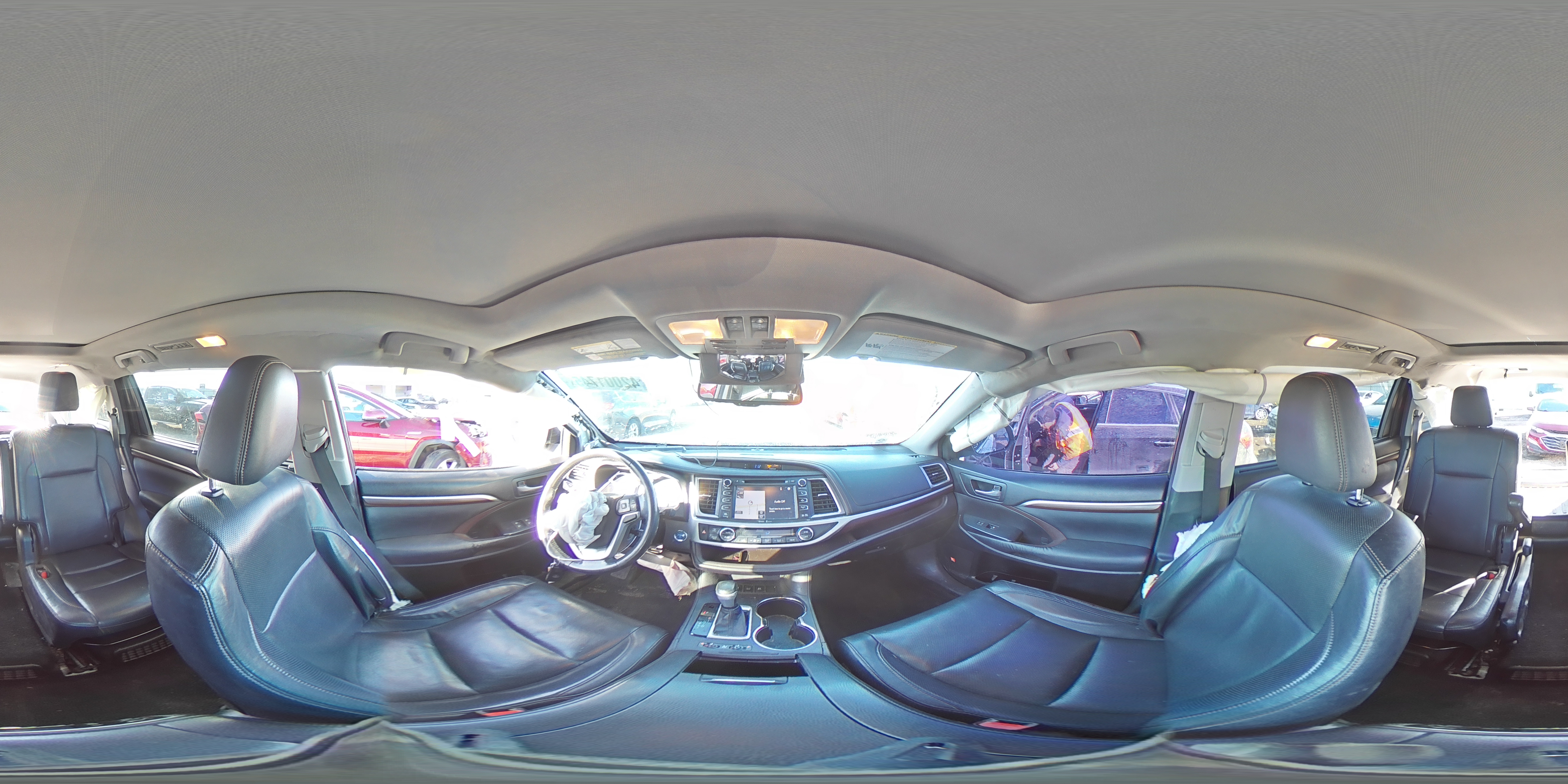 2015 Toyota Highlander - Image 16