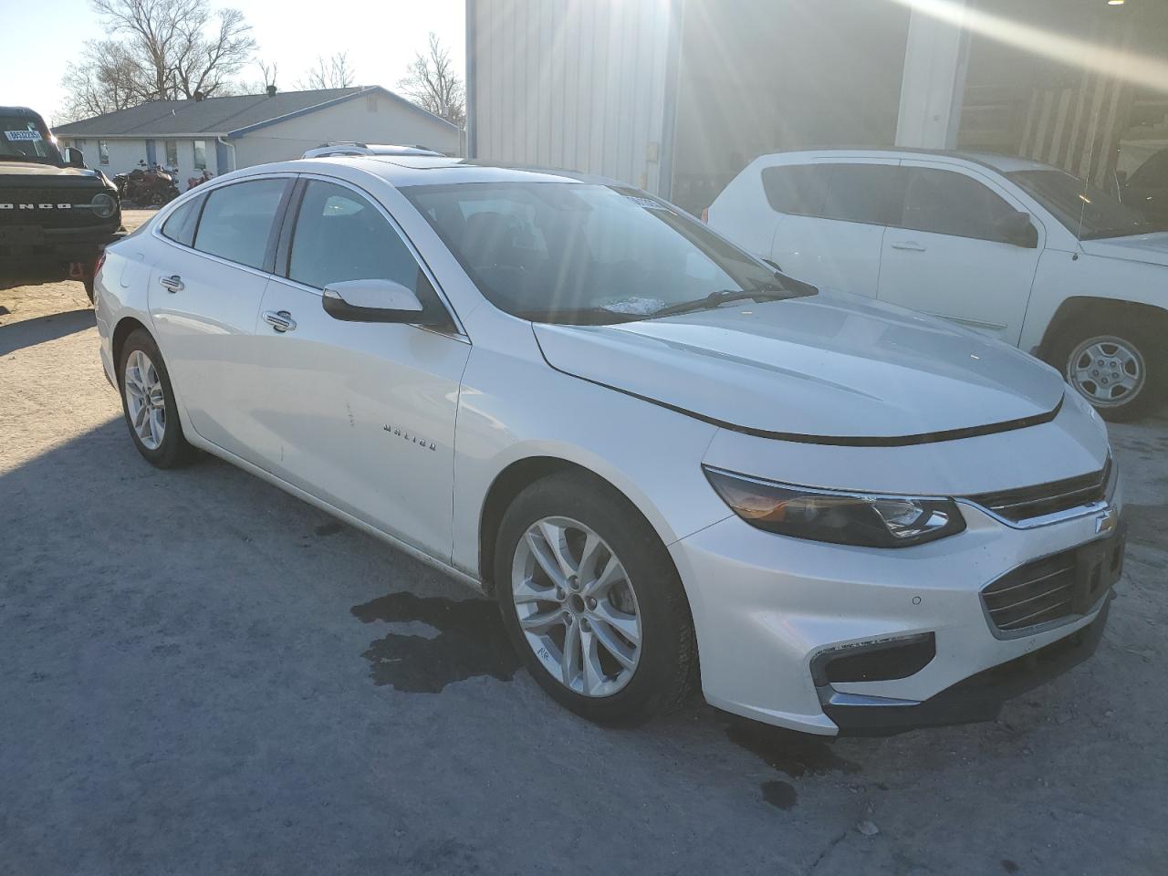 2016 Chevrolet Malibu - Image 4
