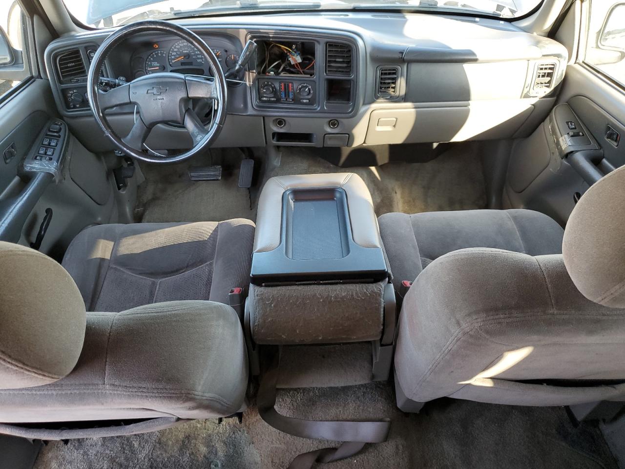 2003 Chevrolet Tahoe - Image 8