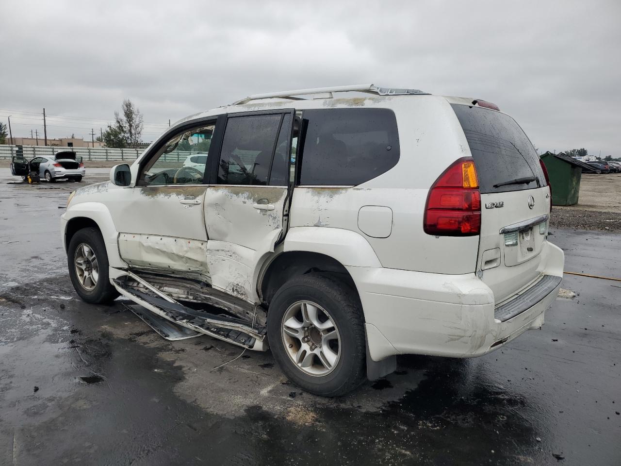 2007 Lexus GX - Image 2