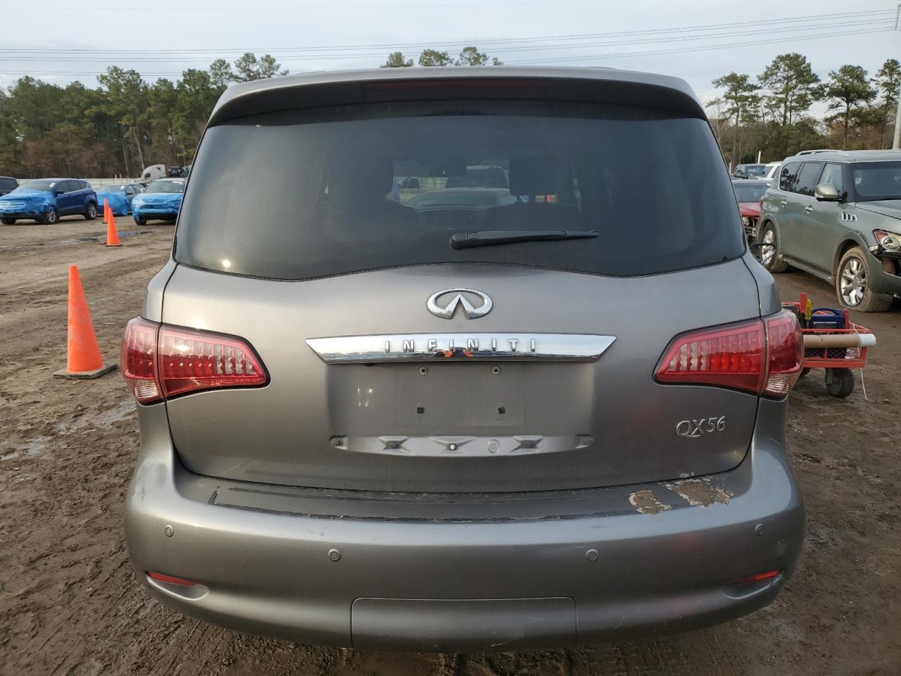 2013 Infiniti QX56 - Image 6
