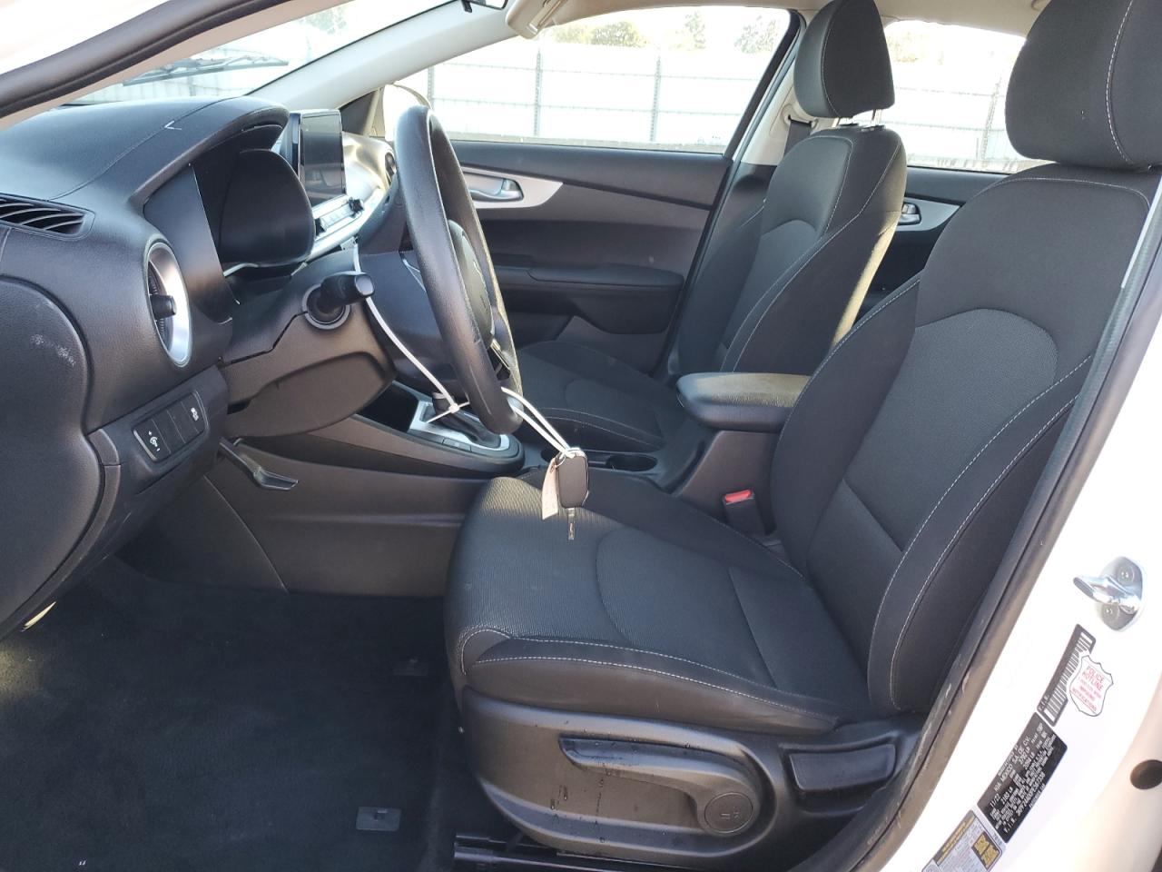 2023 Kia Forte - Image 7