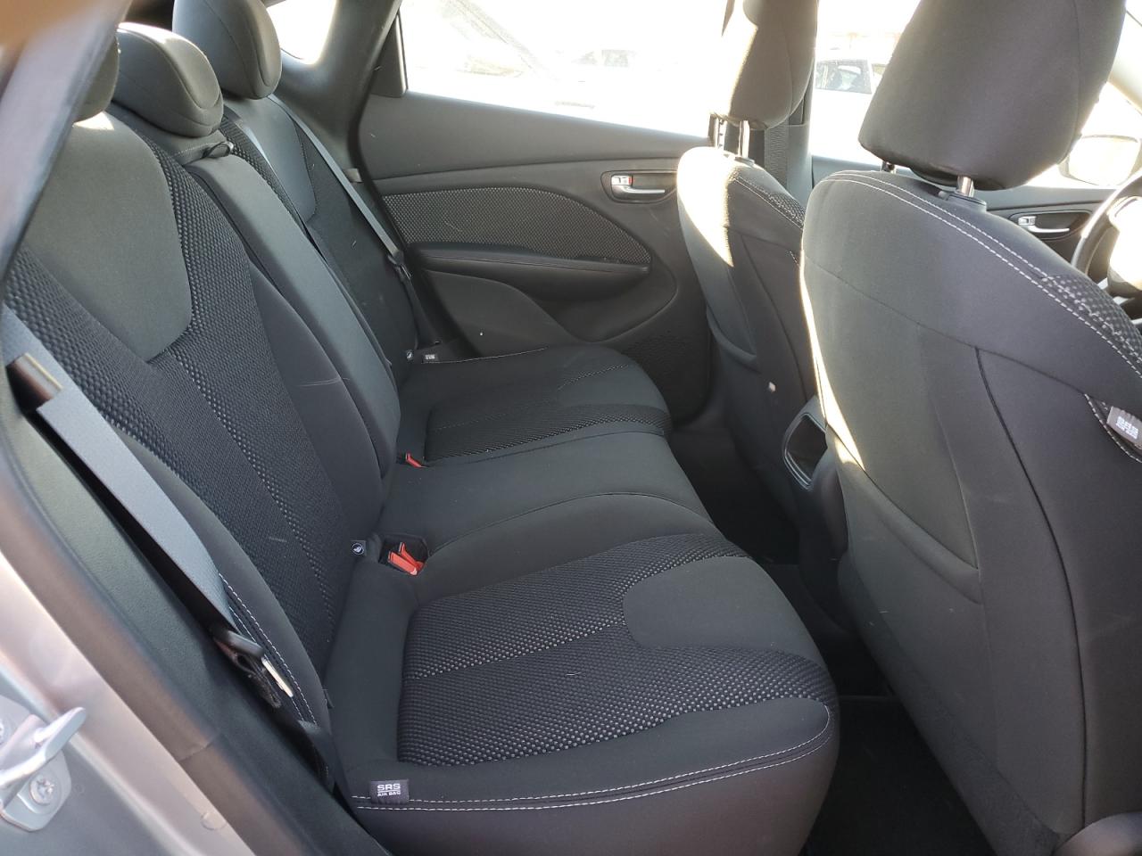 2016 Dodge Dart - Image 10