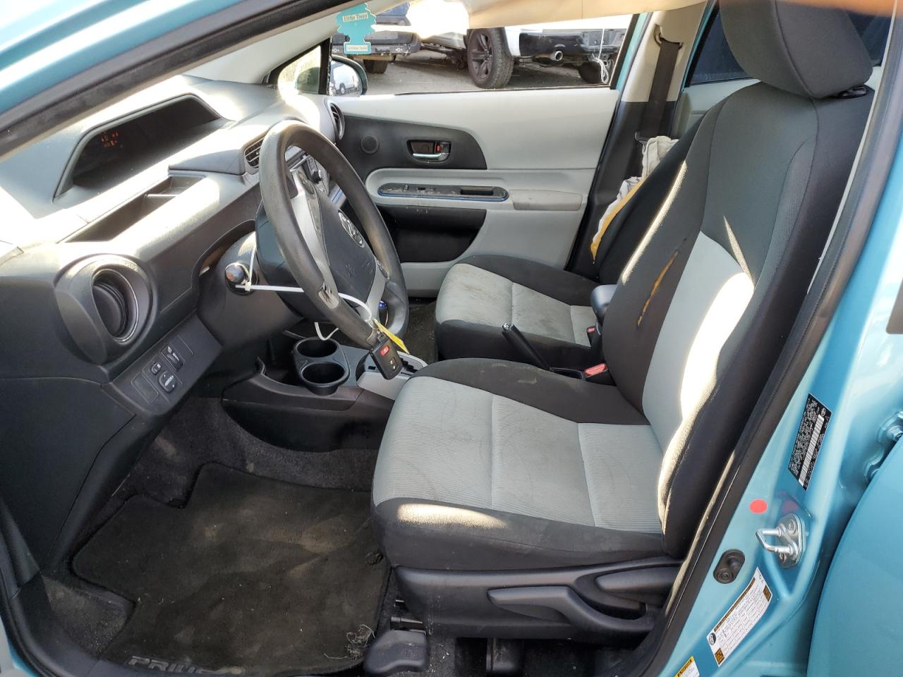 2013 Toyota Prius - Image 7