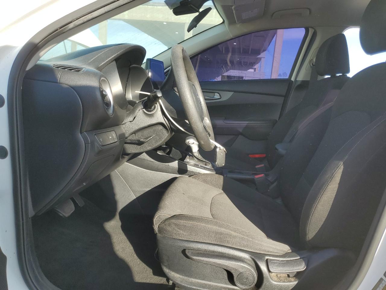 2021 Kia Forte - Image 7