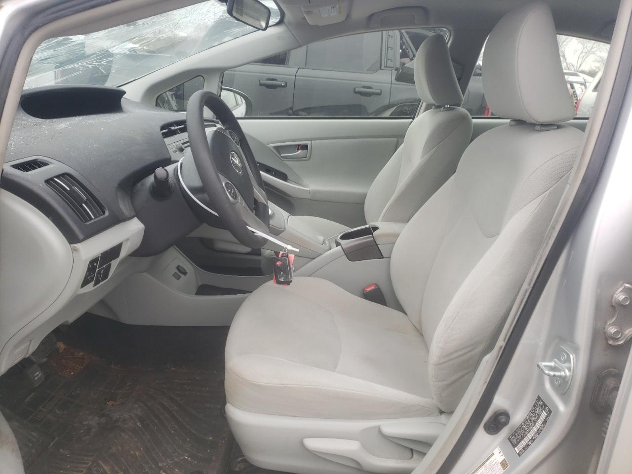 2014 Toyota Prius - Image 7