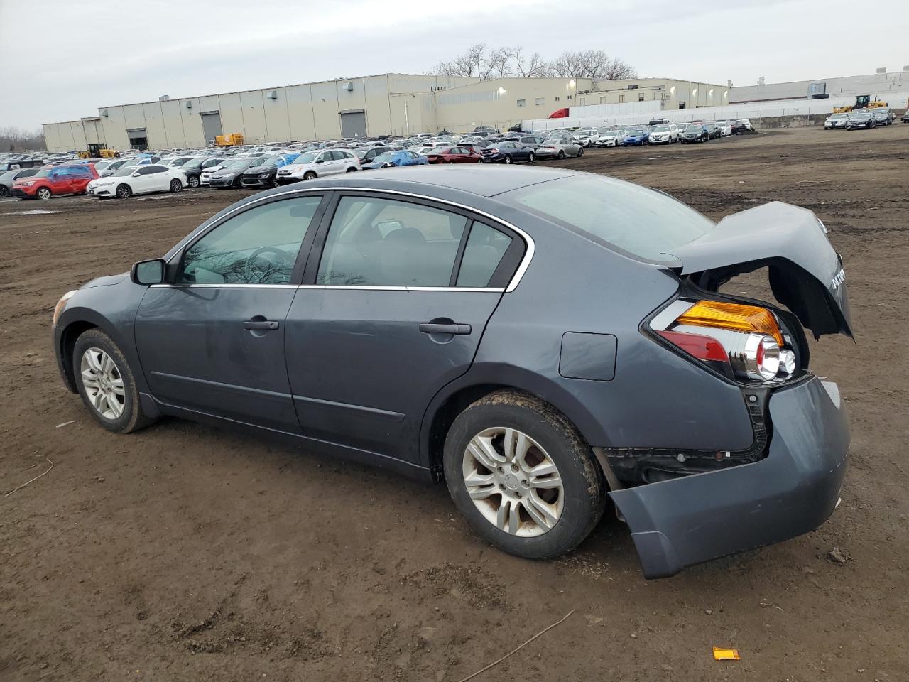 2011 Nissan Altima - Image 2