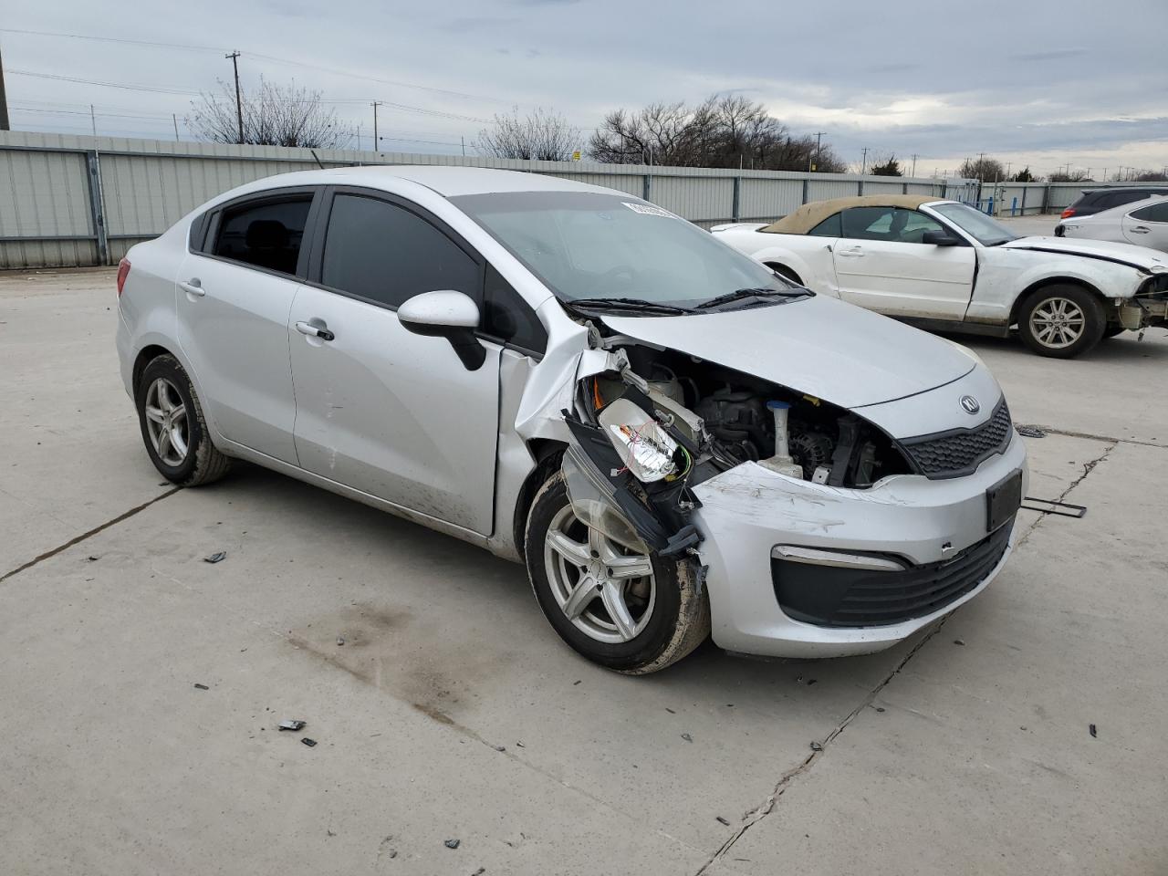 2017 Kia Rio - Image 4