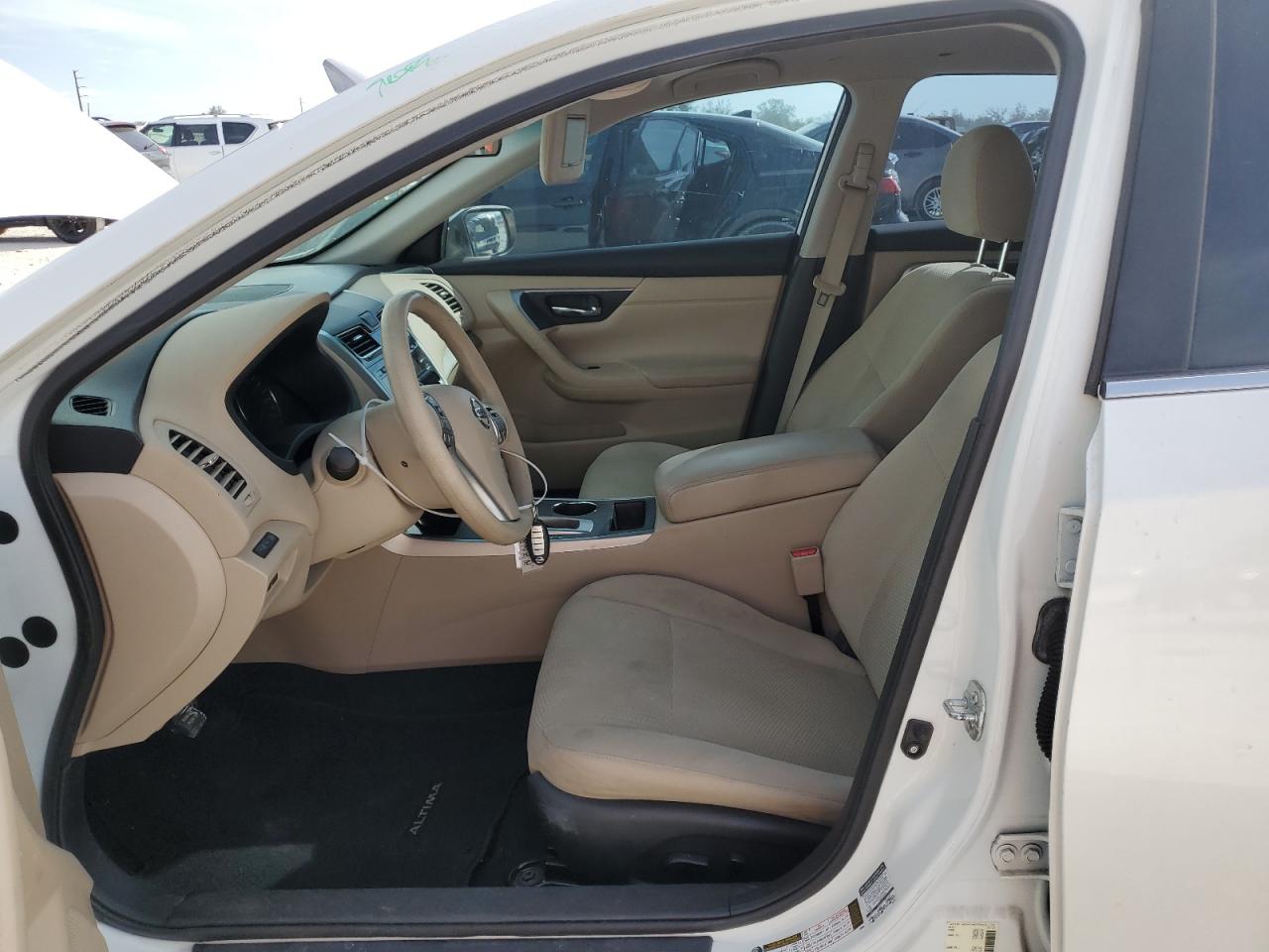 2015 Nissan Altima - Image 7