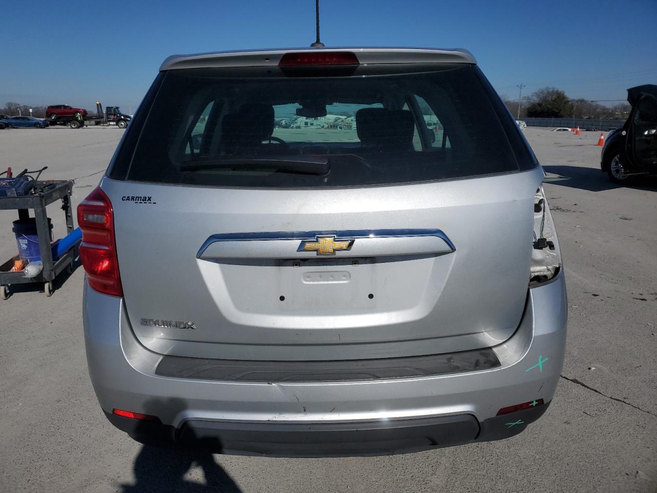 2017 Chevrolet Equinox - Image 6