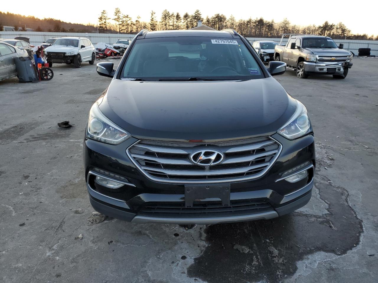 2018 Hyundai Santa Fe - Image 5