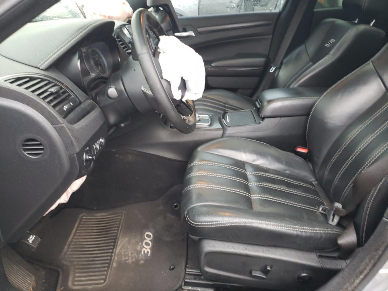 2015 Chrysler 300 - Image 7