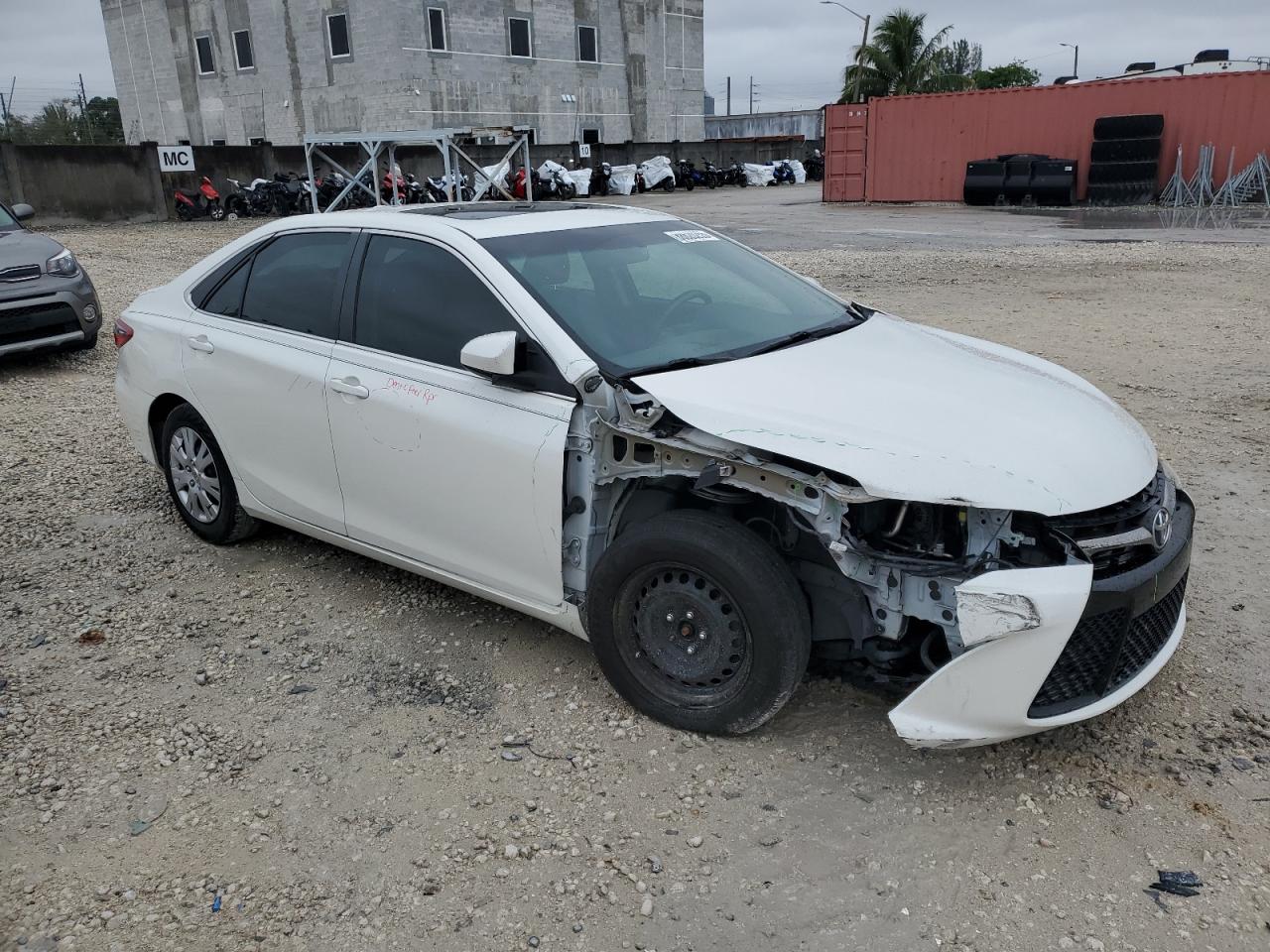 2016 Toyota Camry - Image 4