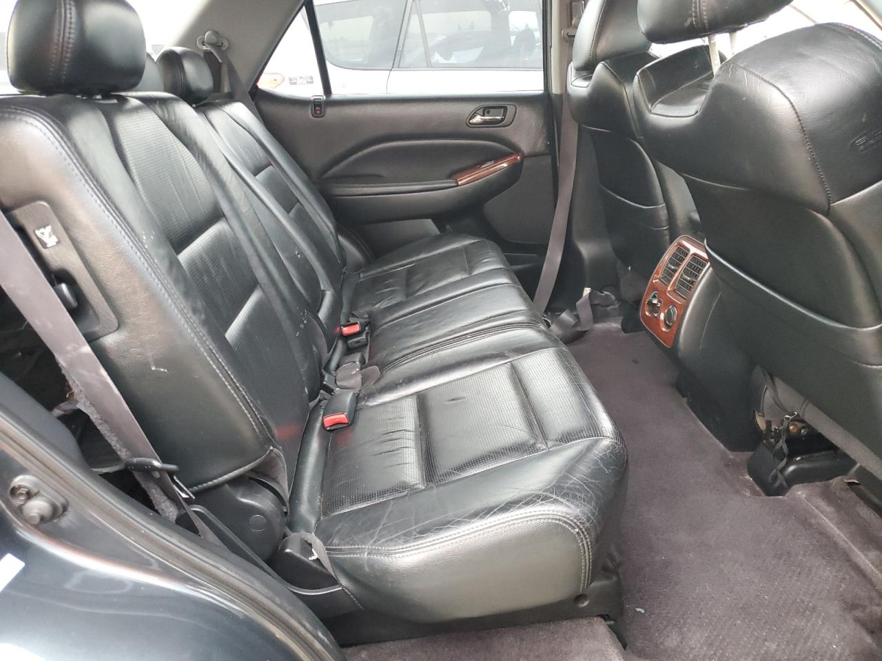 2005 Acura MDX - Image 11