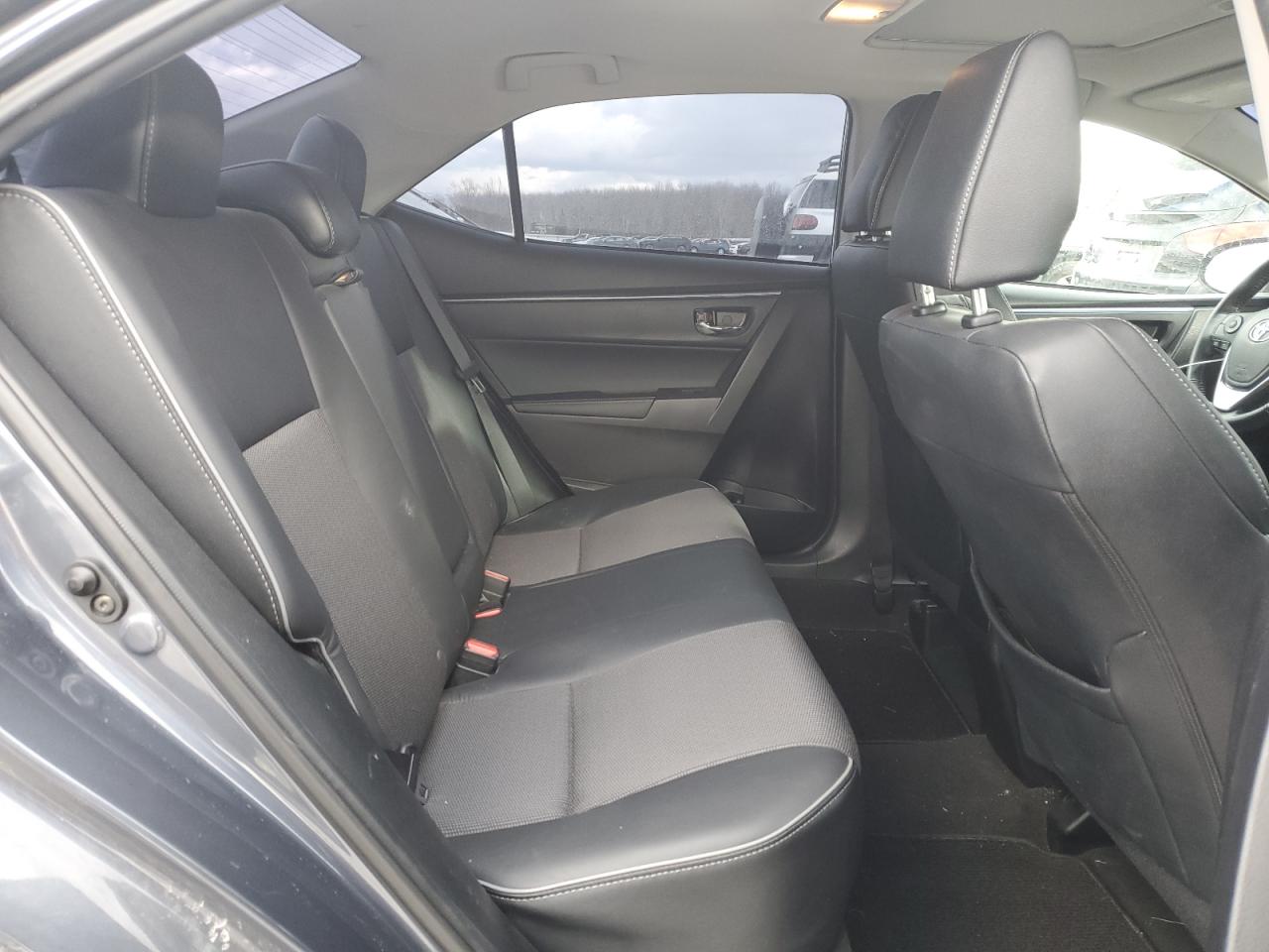 2015 Toyota Corolla - Image 10