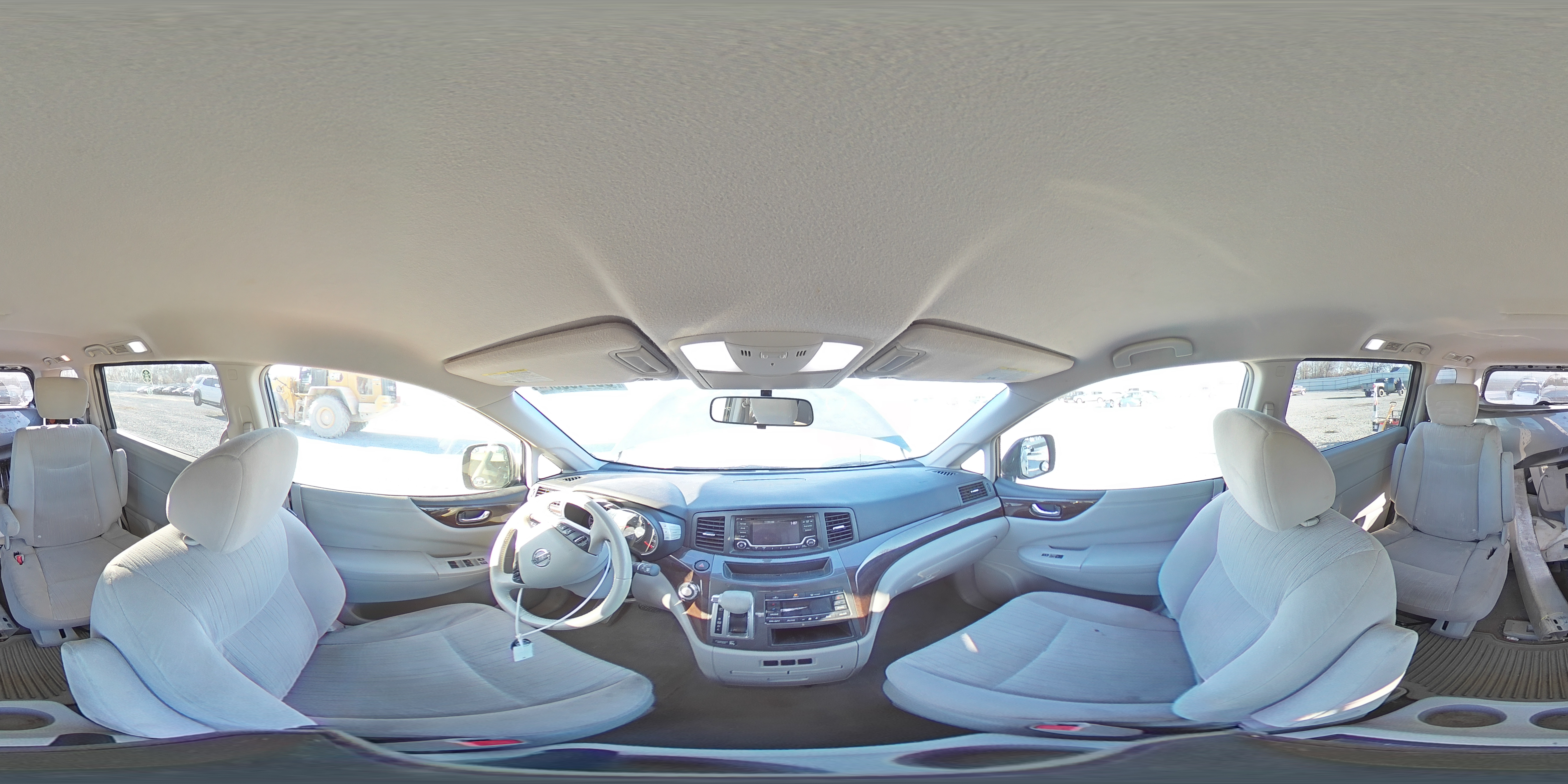 2015 Nissan Quest - Image 14