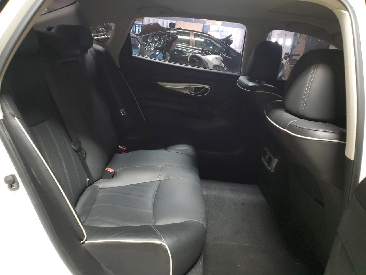 2019 Infiniti Q70 - Image 10